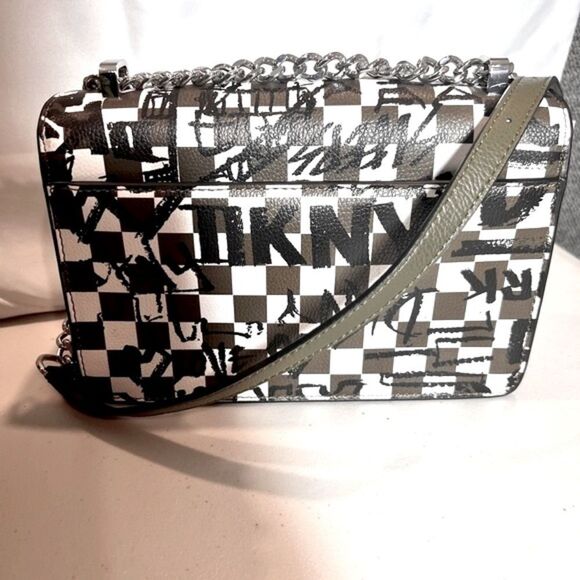 NWOT DKNY Check-graffiti Shoulder Bag In Green crossBag - Picture 8 of 13